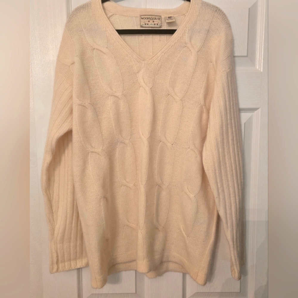 Woods & Gray Vintage Womens Lambswool Angora Long V-Neck Cream Sweater Sz Small